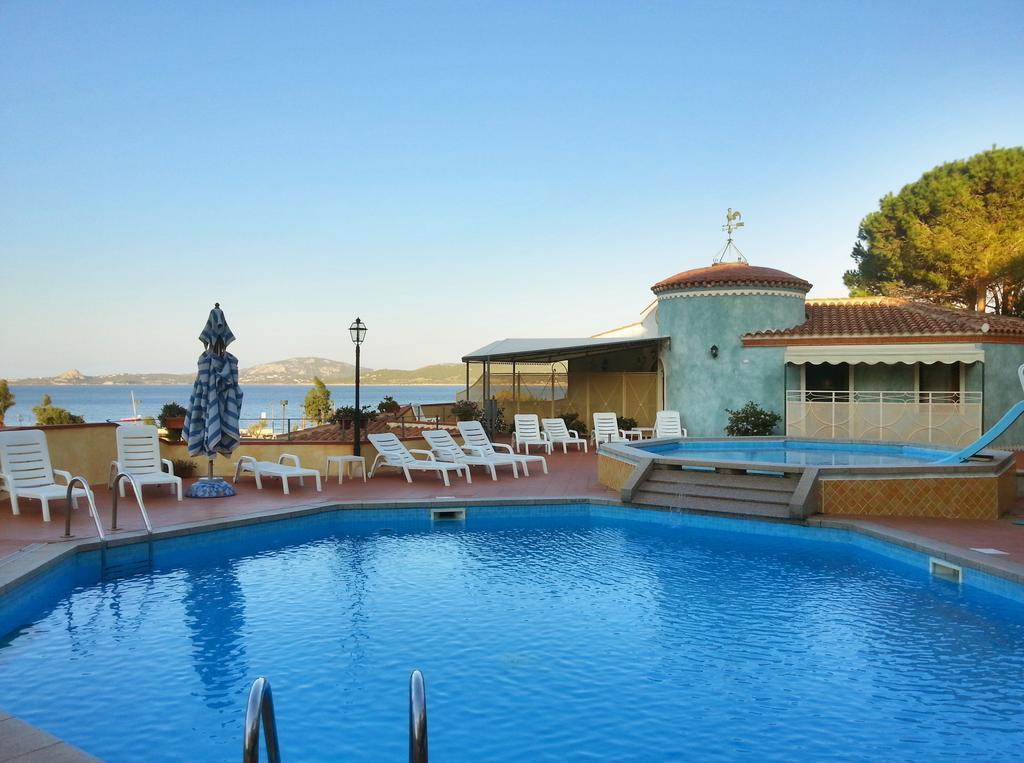 Residence Riva Azzurra Cannigione Exterior photo