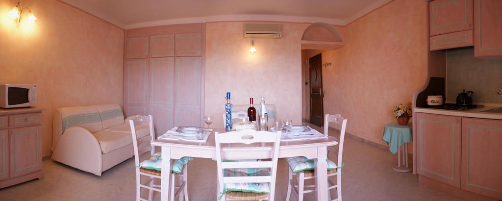 Residence Riva Azzurra Cannigione Exterior photo
