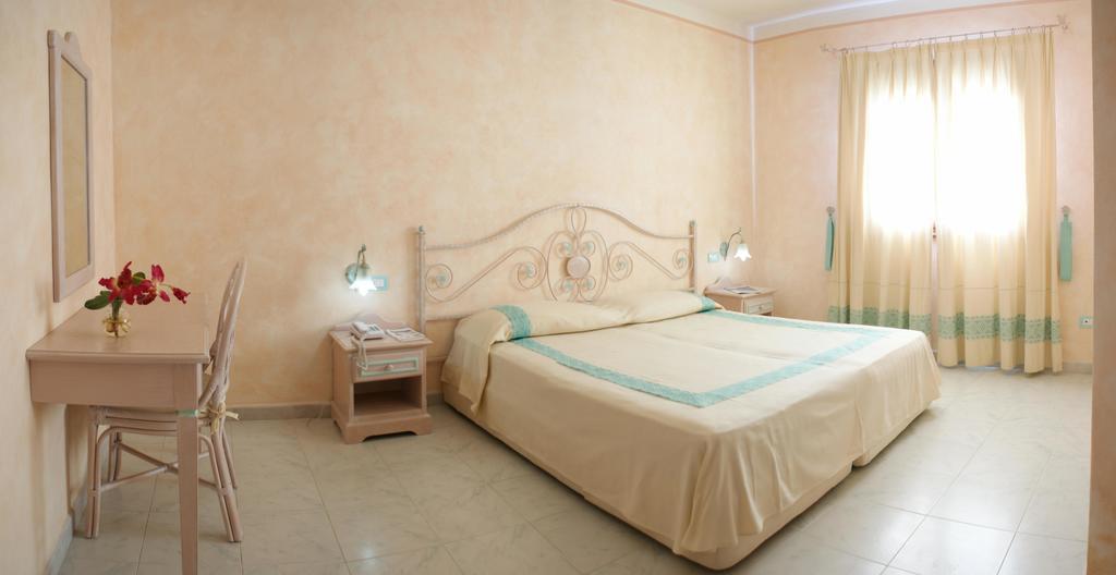 Residence Riva Azzurra Cannigione Exterior photo