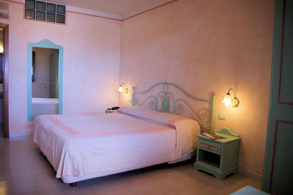 Residence Riva Azzurra Cannigione Room photo